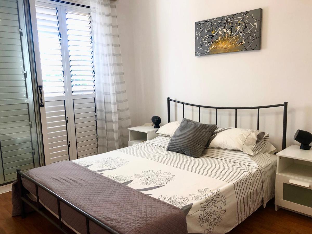 1 Bedroom Flat, Prime Location Near Sea, Sleeps 4 Limassol Exterior photo